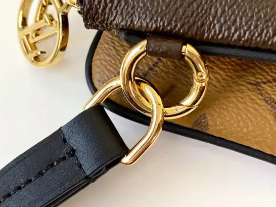 WIS POUCH MONOGRAM VUITTON LOUIS 0628